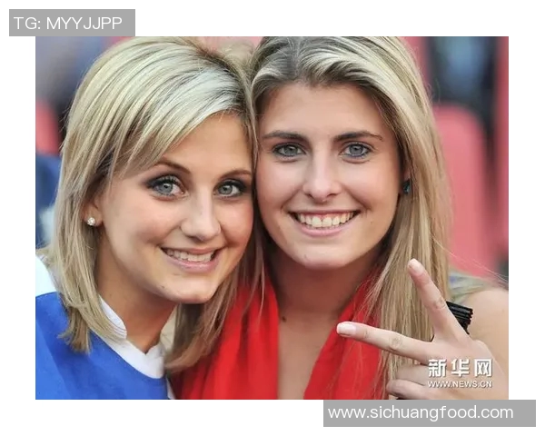 足球明星与美女球迷共舞绿茵场的精彩瞬间与动人瞬影 足球明星与美女球迷共舞绿茵场的精彩瞬间与动人瞬影