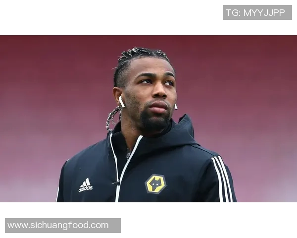 足球明星特劳雷的传奇之路与辉煌成就揭秘 足球明星特劳雷的传奇之路与辉煌成就揭秘